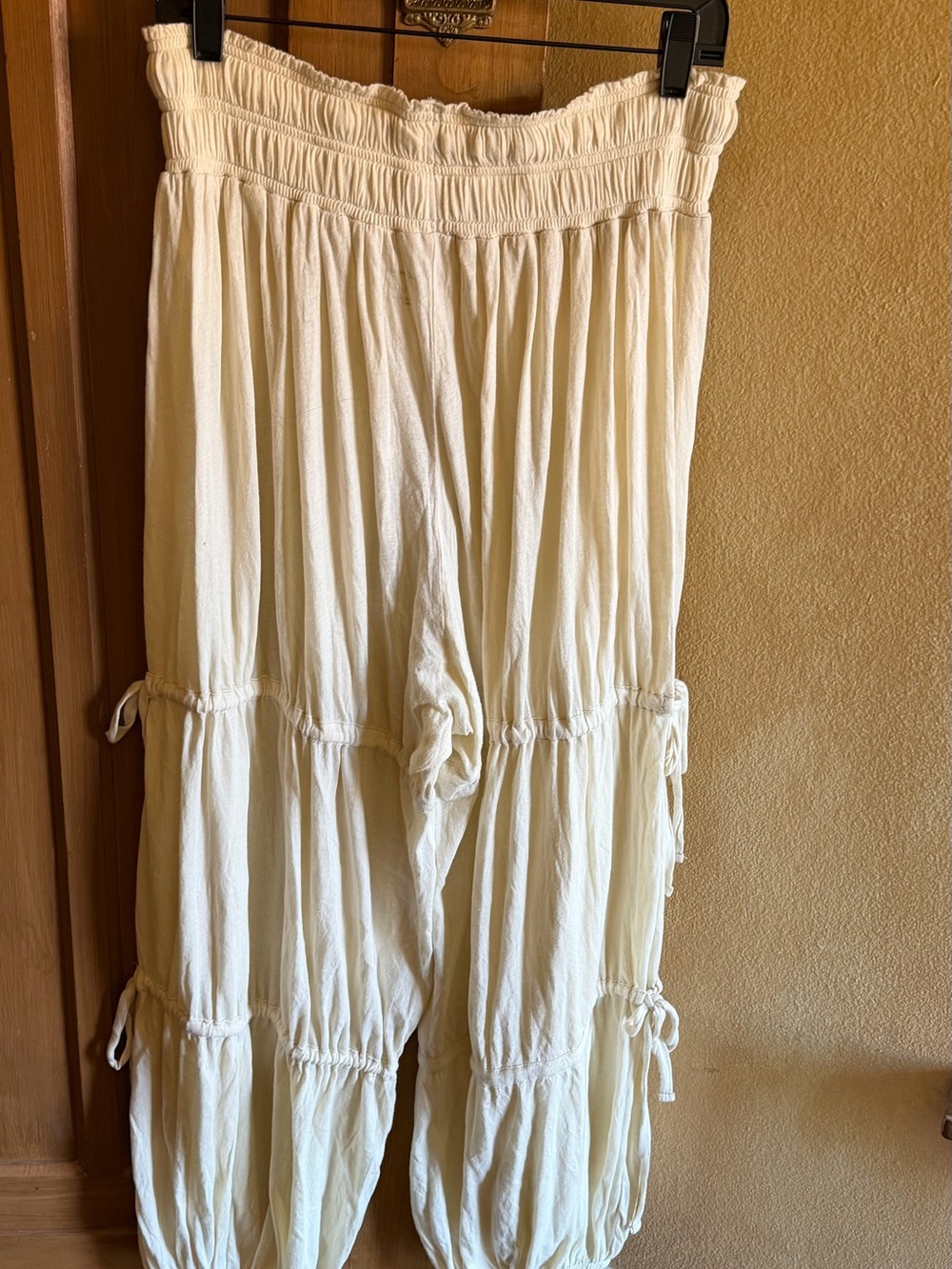 “Out From Under” Urban Outfitters casual lightweight pants Size Large Cream - Picture 6 of 7